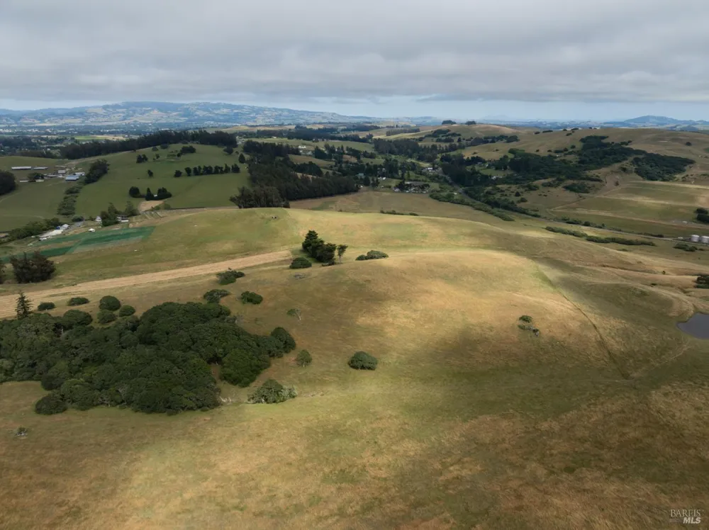 4855 Canfield Road Petaluma, CA 94952