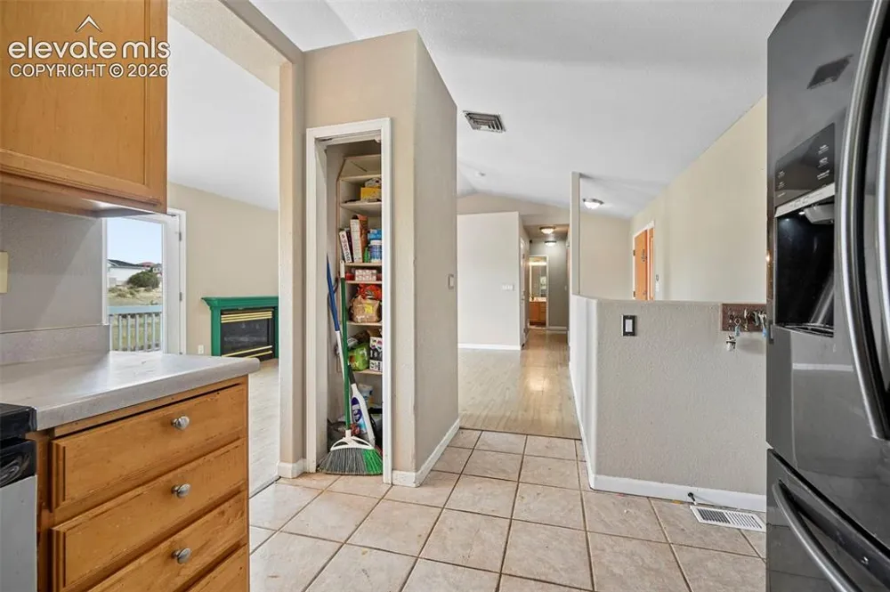 979 S Alexis Lane Pueblo, CO 81007