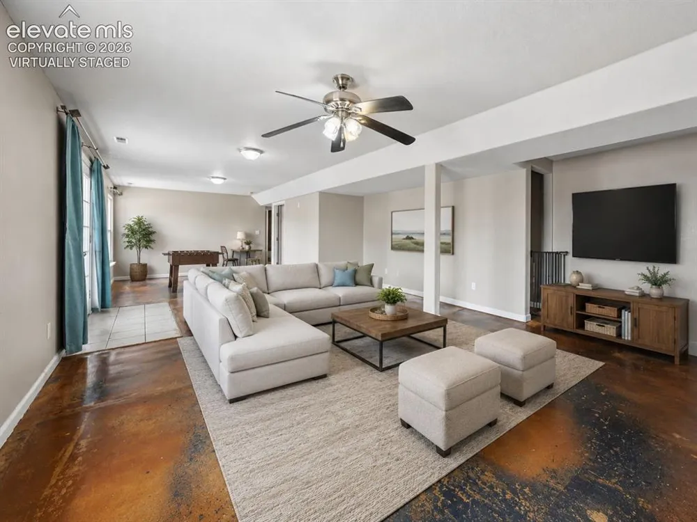 979 S Alexis Lane Pueblo, CO 81007