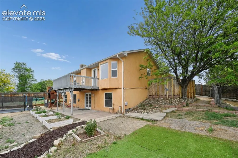 979 S Alexis Lane Pueblo, CO 81007
