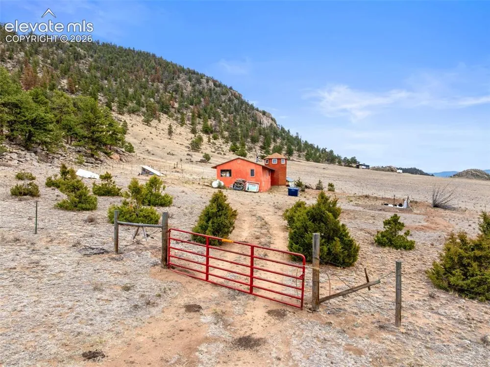2030 Puma Hills Road Lake George, CO 80827