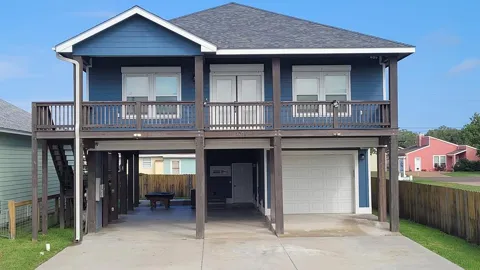 1215 S Live Oak St