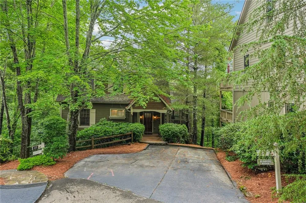 14 Laurel Ridge Way Big Canoe, GA 30143