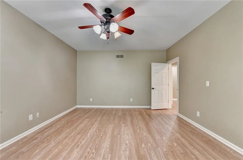1458 Edenfield Pte Cumming, GA 30041
