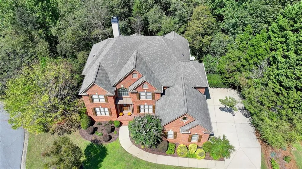 1458 Edenfield Pte Cumming, GA 30041