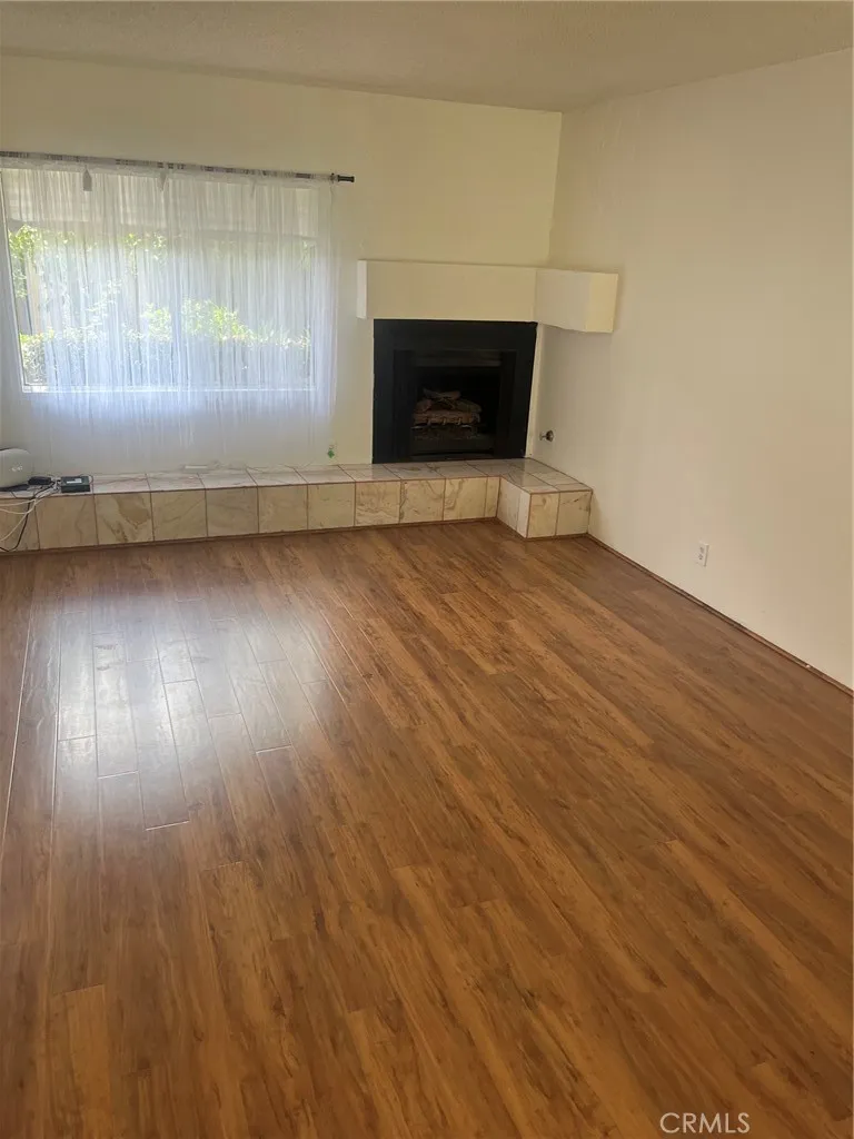 6746 Encino Avenue #2 Lake Balboa, CA 91406