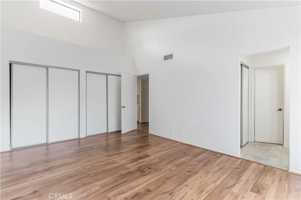 6746 Encino Avenue #2 Lake Balboa, CA 91406