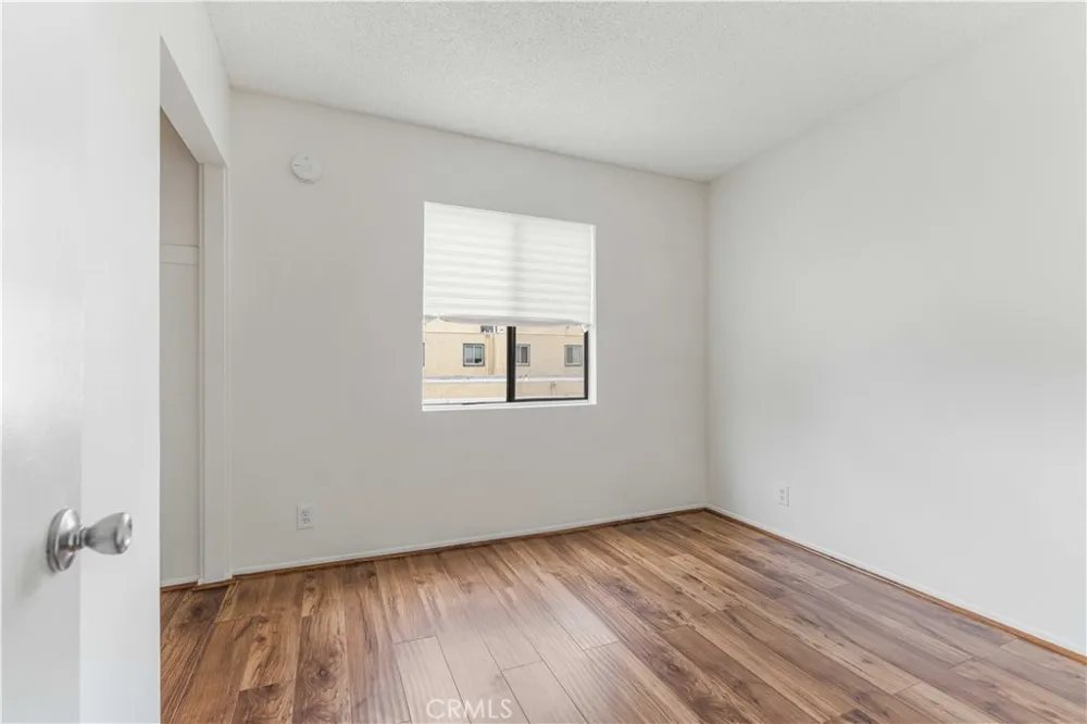 6746 Encino Avenue #2 Lake Balboa, CA 91406