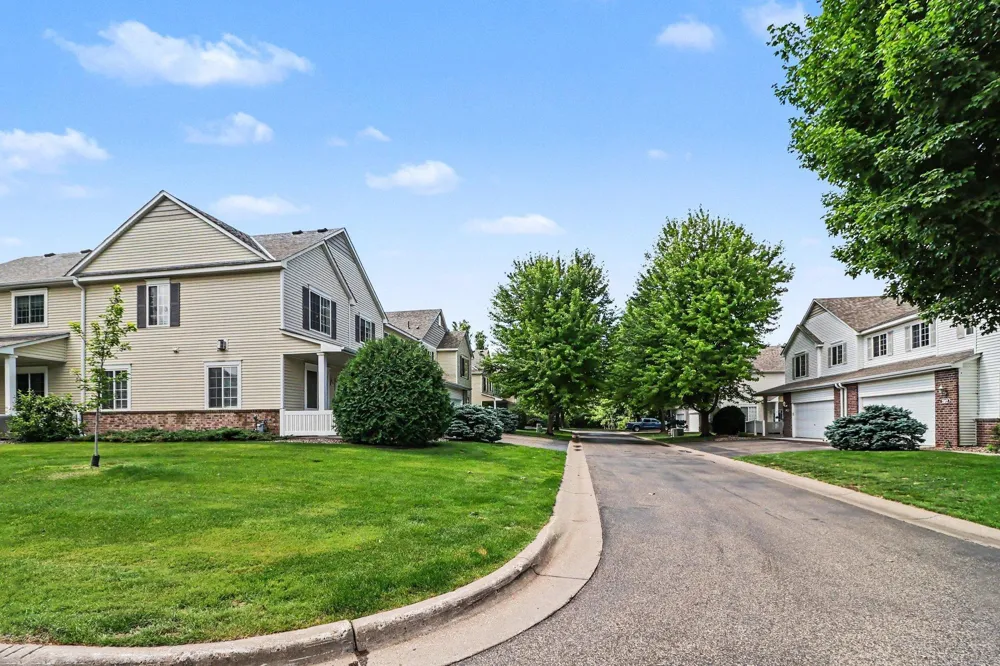 130 River Woods Drive W Saint Paul Park, MN 55071