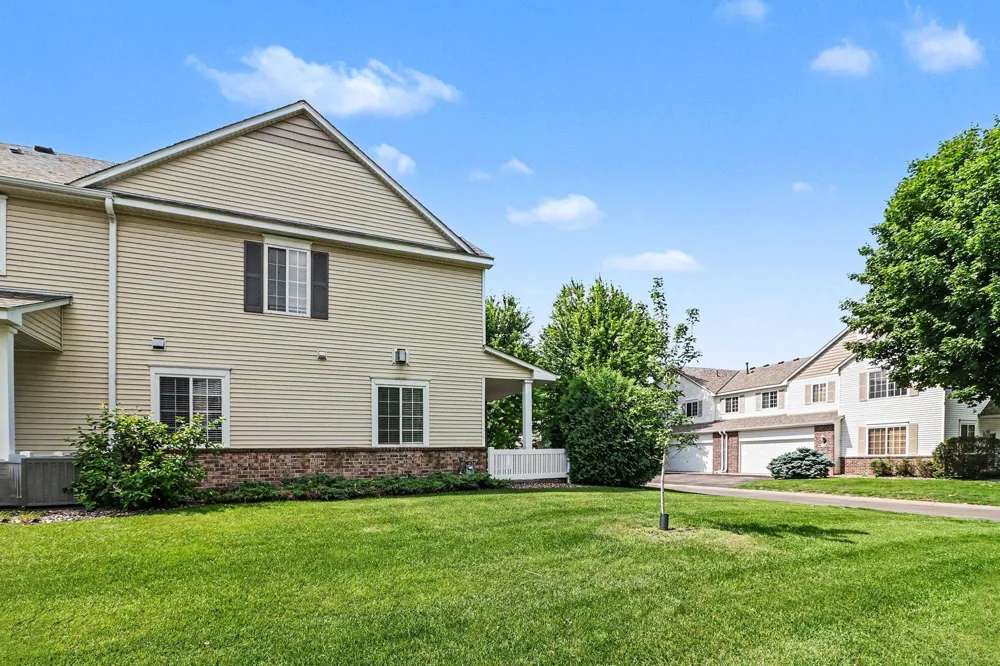 130 River Woods Drive W Saint Paul Park, MN 55071