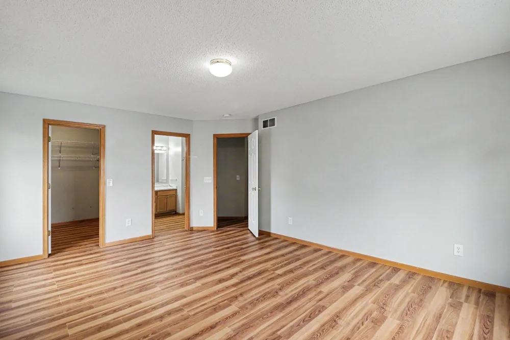 130 River Woods Drive W Saint Paul Park, MN 55071