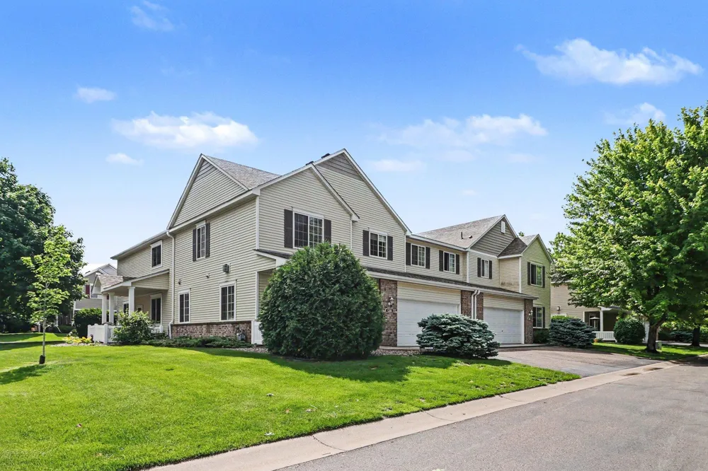 130 River Woods Drive W Saint Paul Park, MN 55071