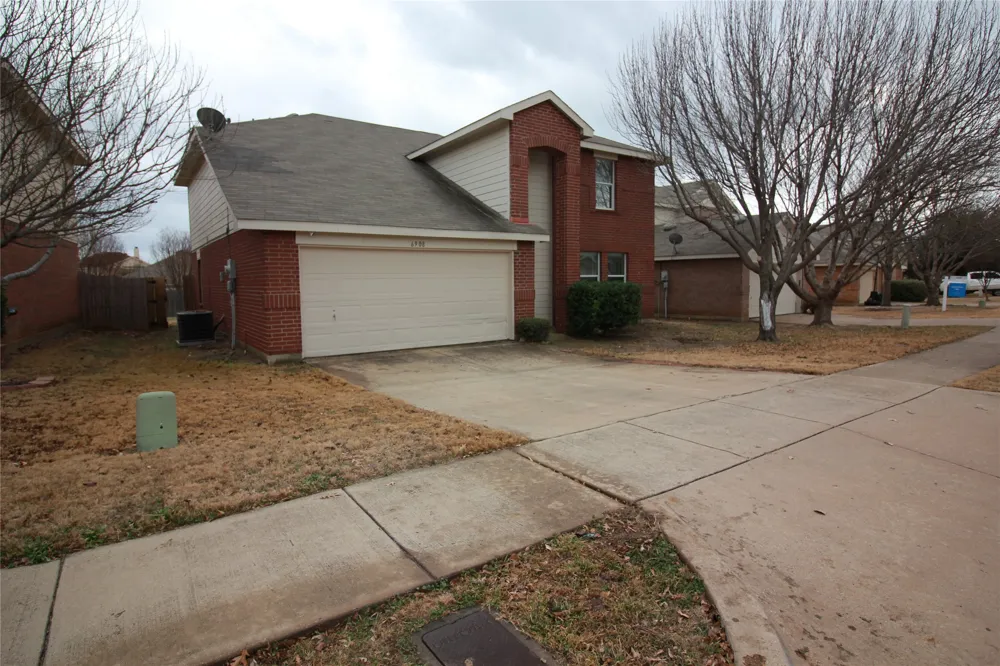 6908 Meadow Way Lane Fort Worth, TX 76179