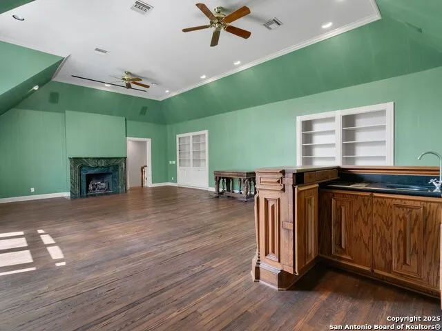 100 Tomahawk Trail San Antonio, TX 78232