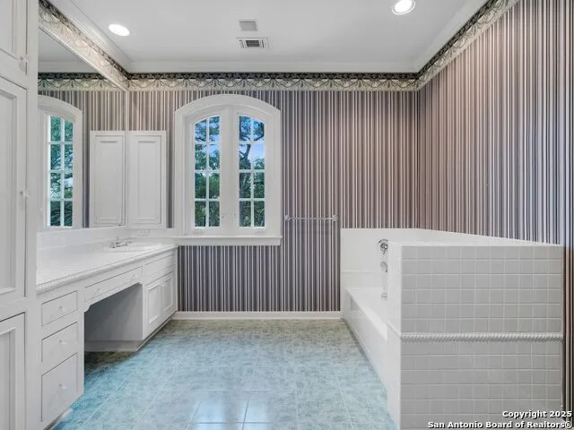 100 Tomahawk Trail San Antonio, TX 78232