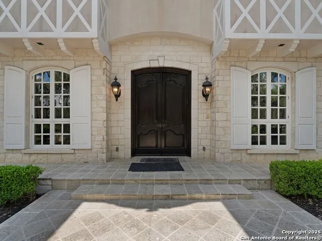 100 Tomahawk Trail San Antonio, TX 78232
