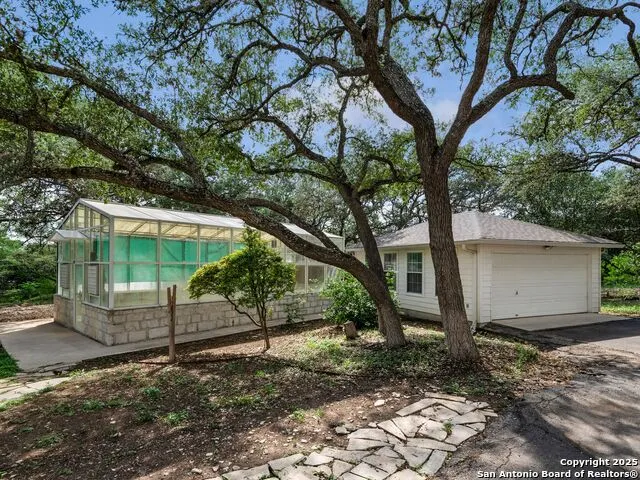 100 Tomahawk Trail San Antonio, TX 78232