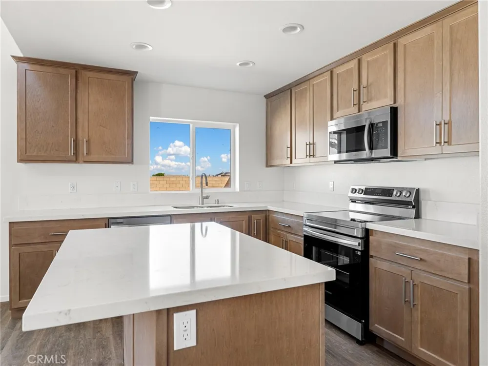 11782 Sebastian Drive Adelanto, CA 92301