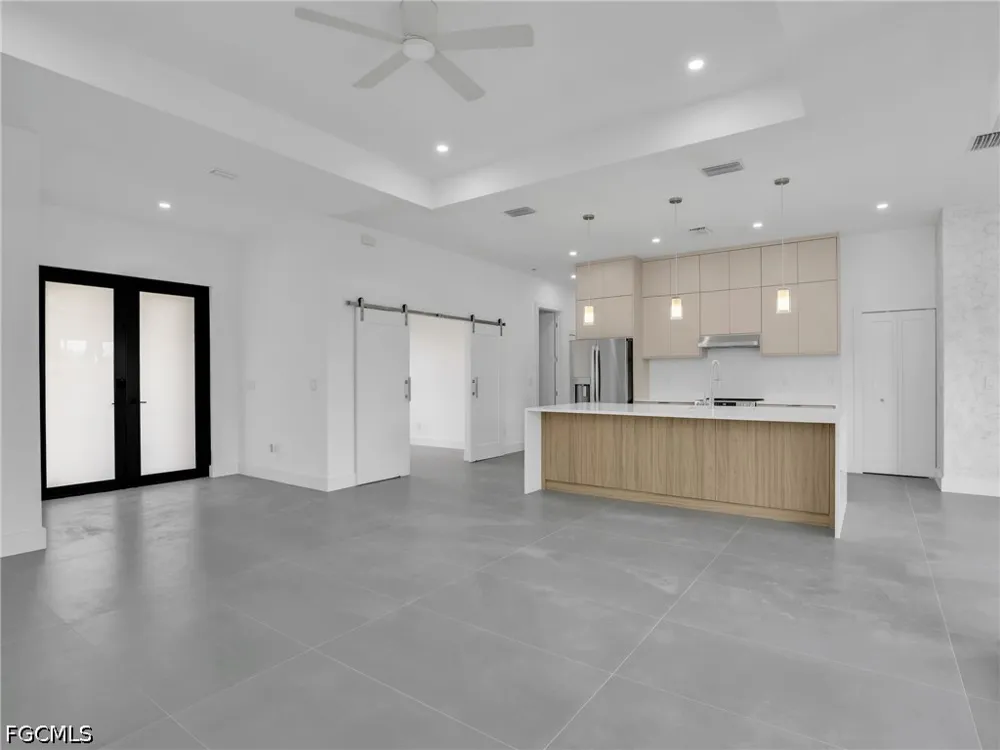 Carnegie Avenue Englewood, FL 34224