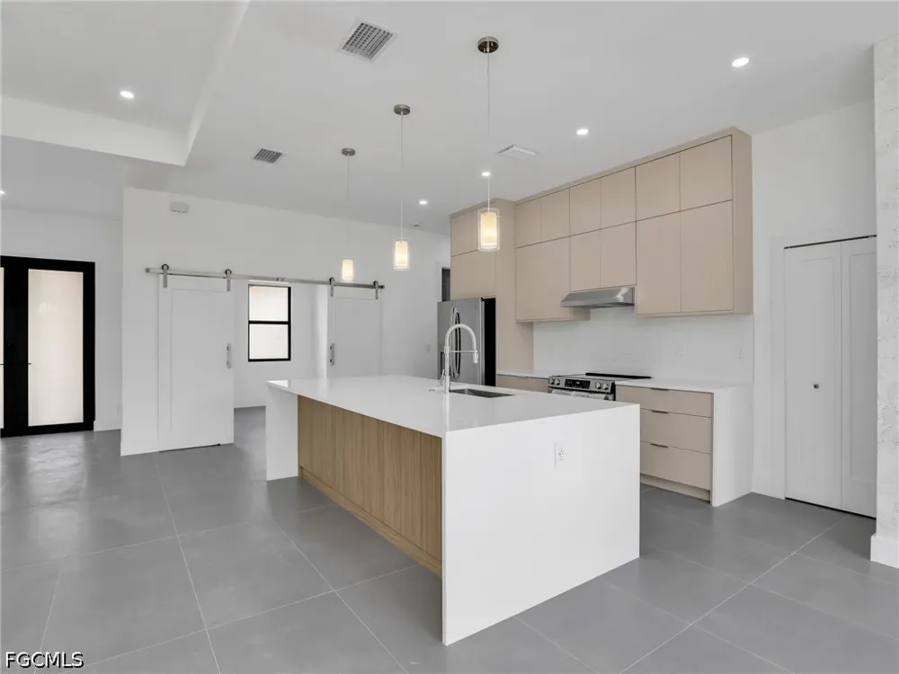 Carnegie Avenue Englewood, FL 34224