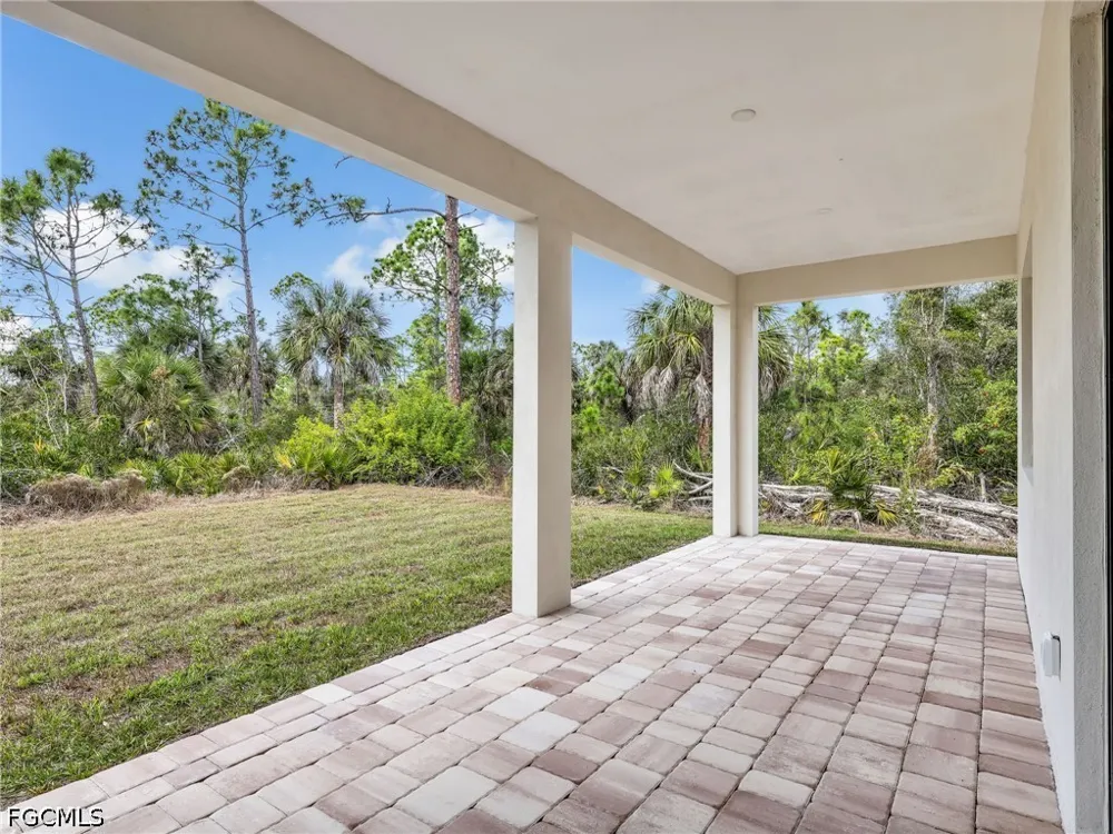 Carnegie Avenue Englewood, FL 34224
