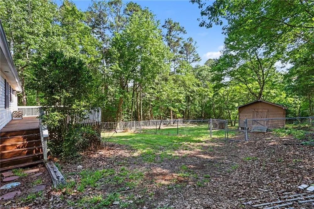 194 Pinehaven Drive New London, NC 28127