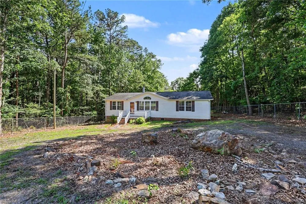 194 Pinehaven Drive New London, NC 28127