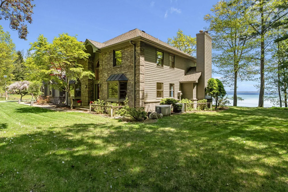 17744 Smokey Hollow Road Peninsula Township, MI 49686