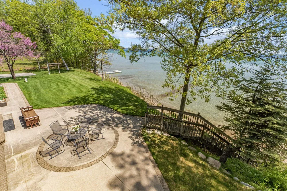 17744 Smokey Hollow Road Peninsula Township, MI 49686