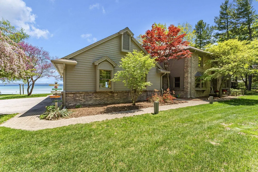 17744 Smokey Hollow Road Peninsula Township, MI 49686