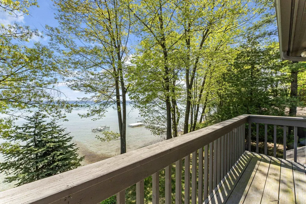 17744 Smokey Hollow Road Peninsula Township, MI 49686