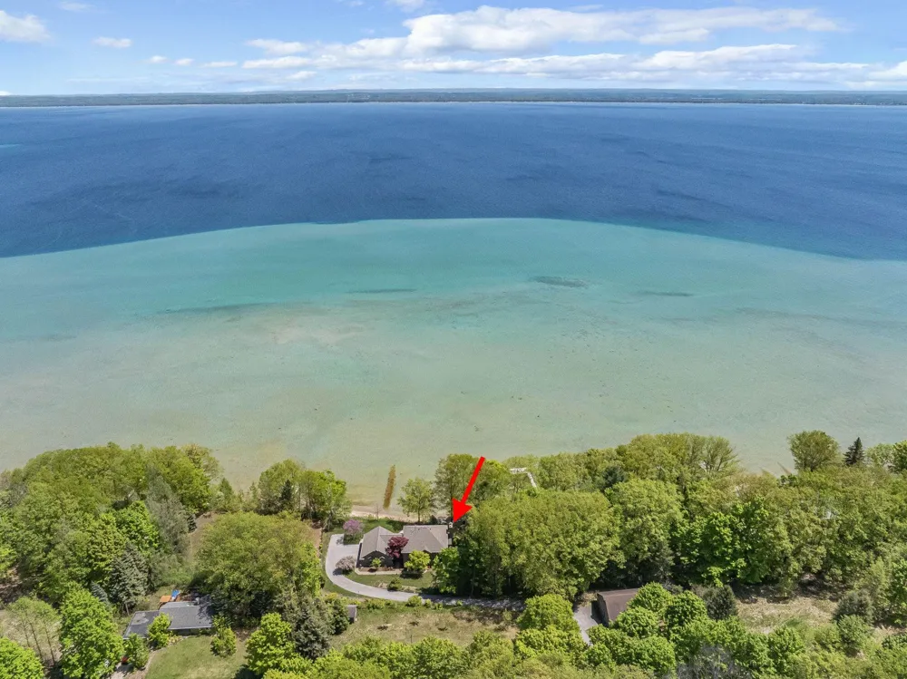 17744 Smokey Hollow Road Peninsula Township, MI 49686