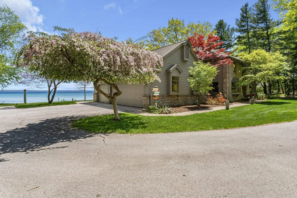 17744 Smokey Hollow Road Peninsula Township, MI 49686