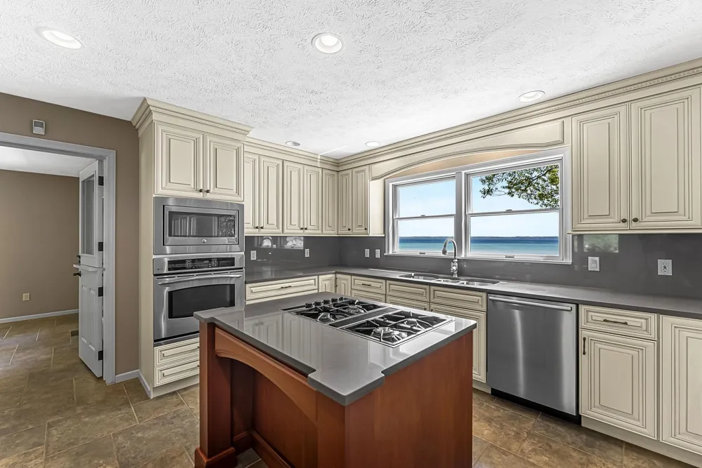 17744 Smokey Hollow Road Peninsula Township, MI 49686