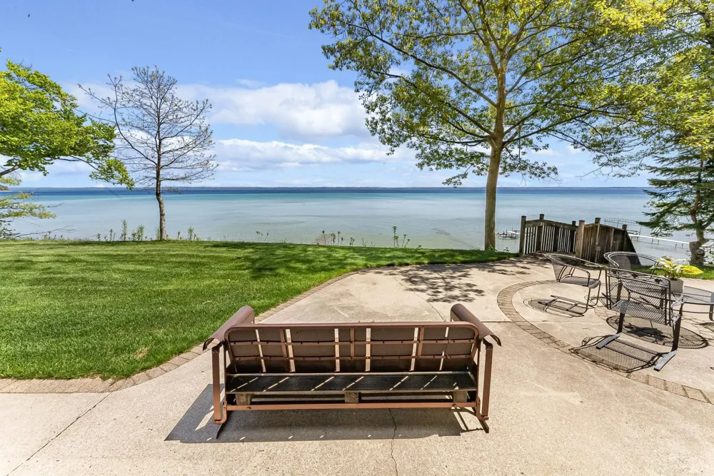 17744 Smokey Hollow Road Peninsula Township, MI 49686