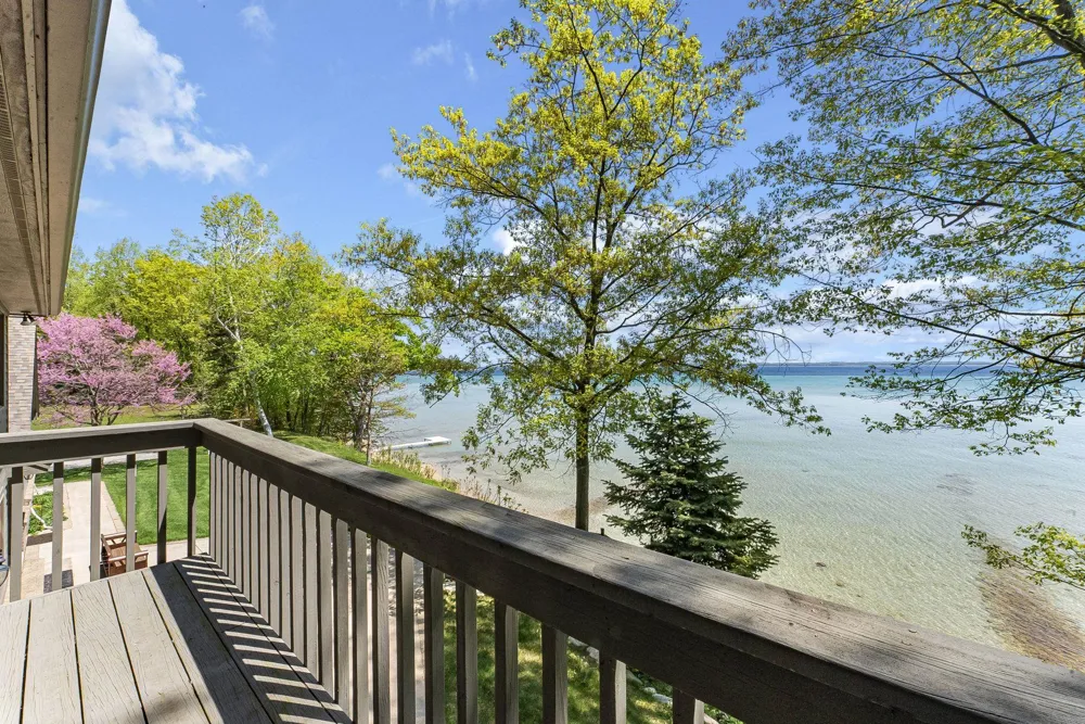17744 Smokey Hollow Road Peninsula Township, MI 49686