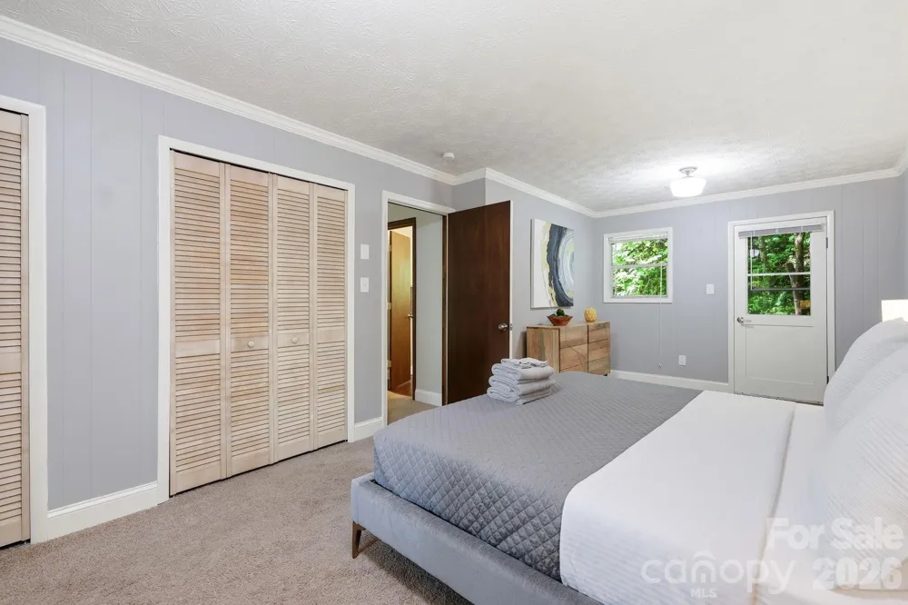 182 Saw Branch Road Candler, NC 28715