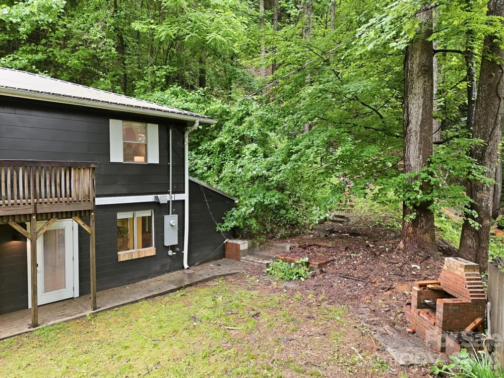 182 Saw Branch Road Candler, NC 28715
