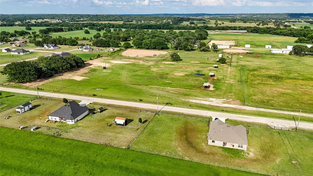 1160 Doss Road Millsap, TX 76066