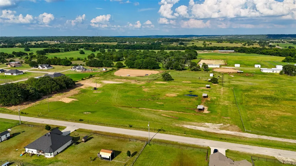 1160 Doss Road Millsap, TX 76066