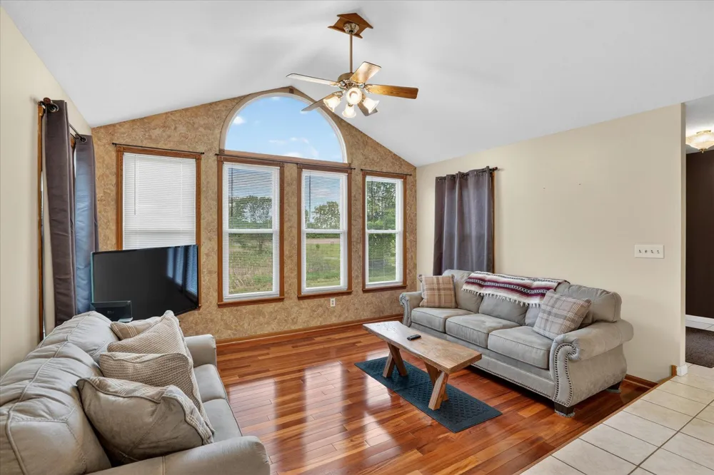 5569 S Corey Road Perry, MI 48872