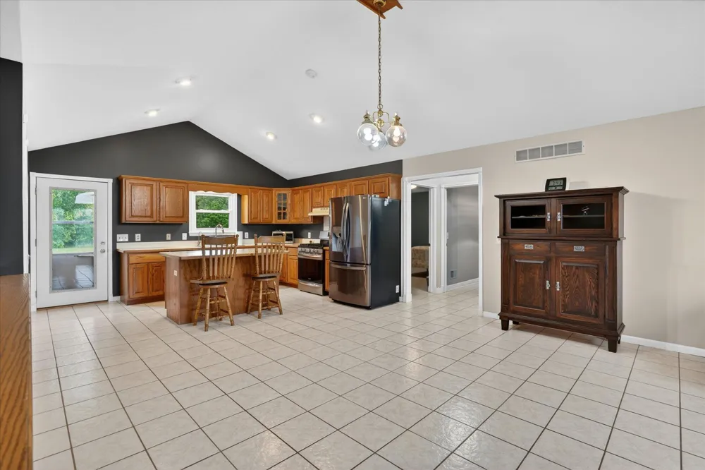 5569 S Corey Road Perry, MI 48872