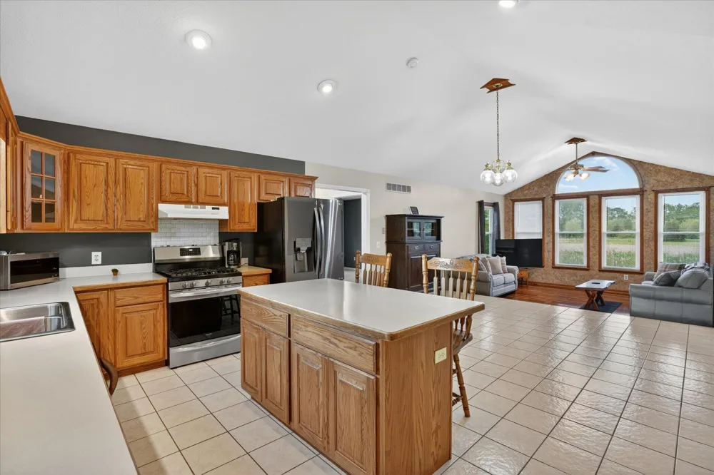 5569 S Corey Road Perry, MI 48872