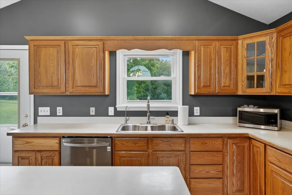5569 S Corey Road Perry, MI 48872