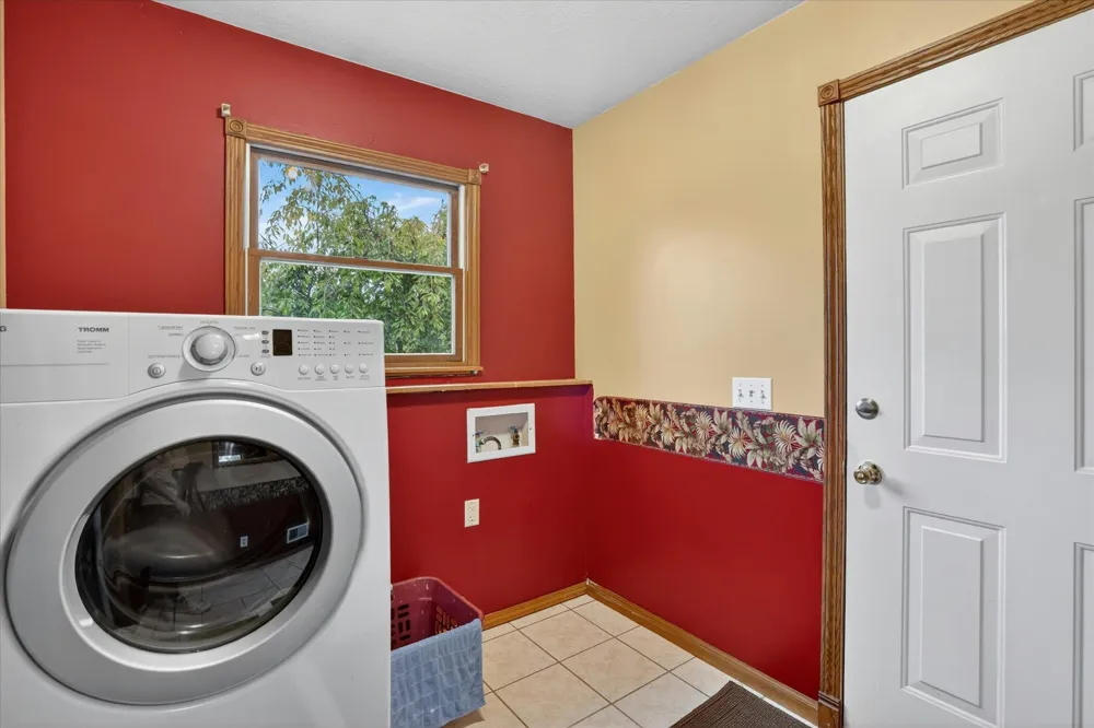 5569 S Corey Road Perry, MI 48872