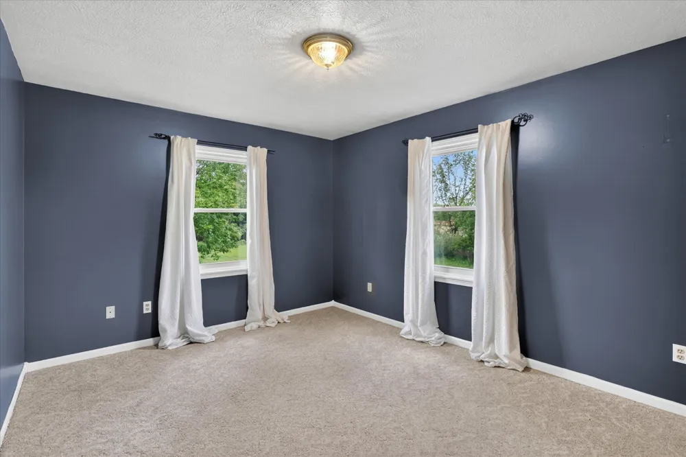 5569 S Corey Road Perry, MI 48872
