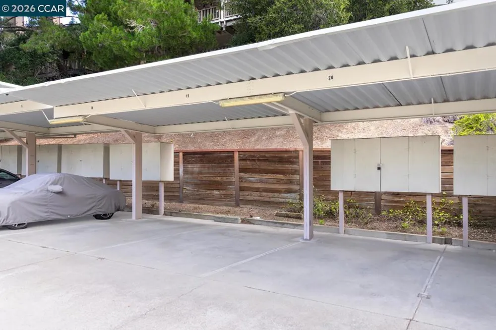 126 Ascot Ct #B Moraga, CA 94556