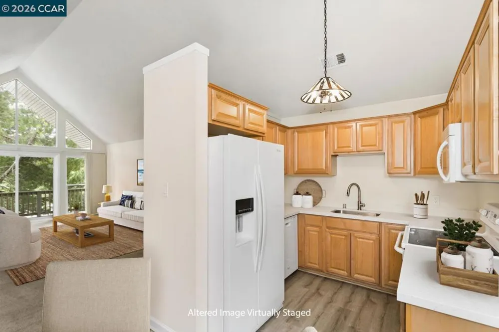 126 Ascot Ct #B Moraga, CA 94556