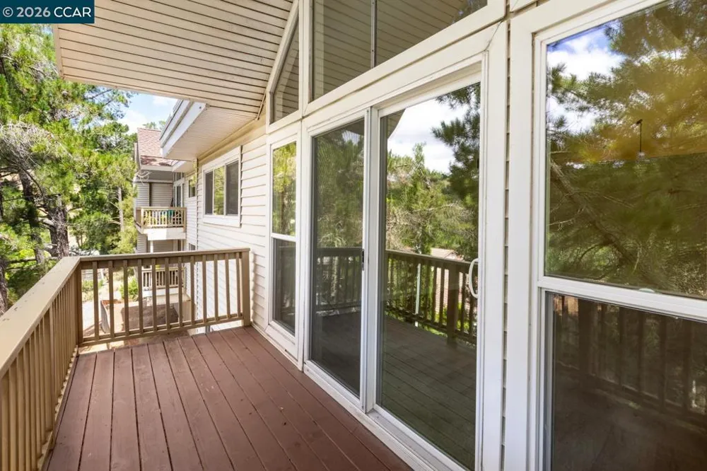 126 Ascot Ct #B Moraga, CA 94556