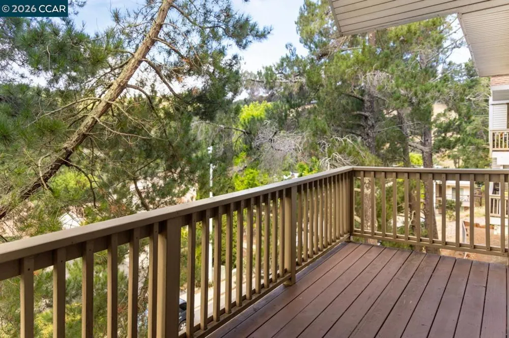 126 Ascot Ct #B Moraga, CA 94556